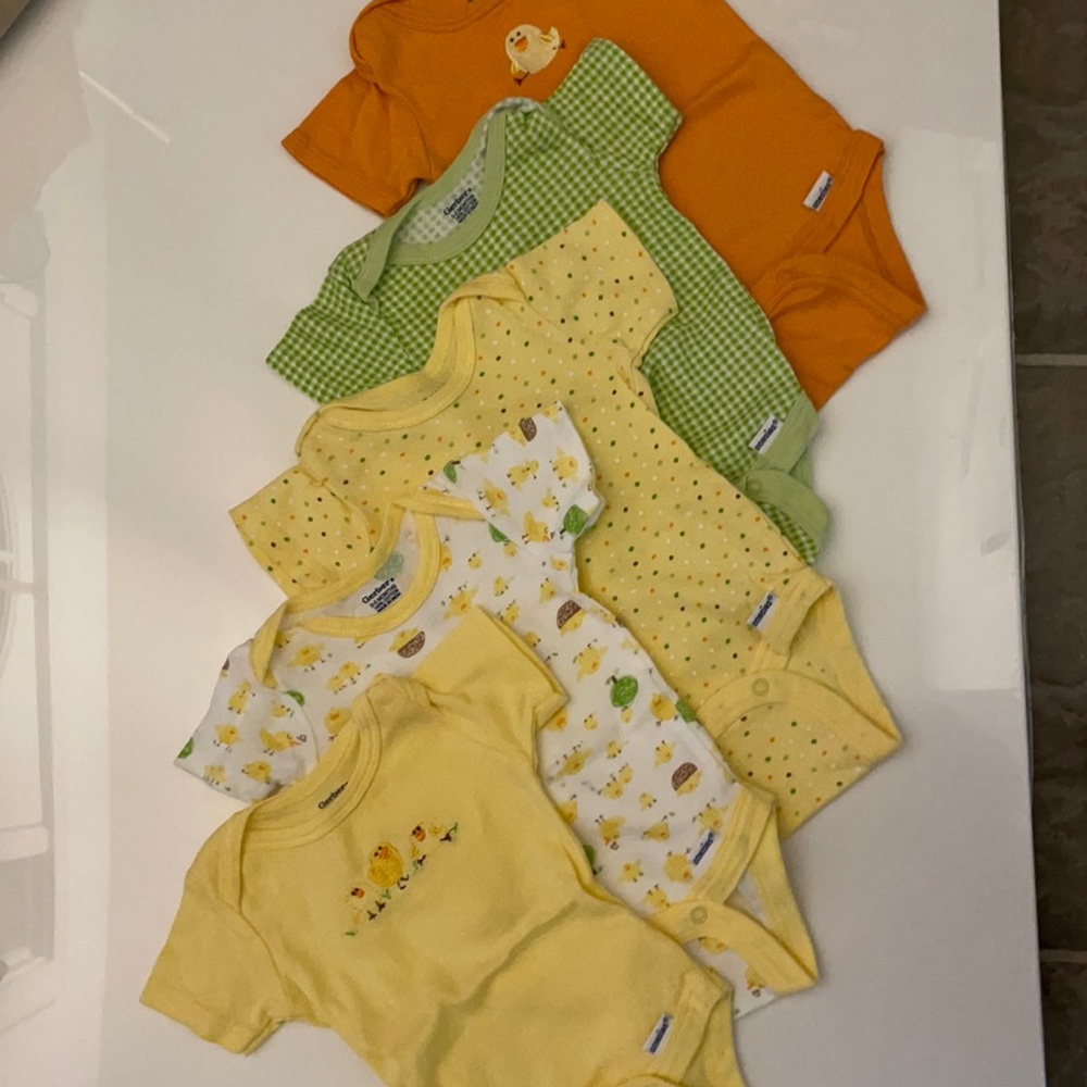 Gerber Onesies, 0-3 months